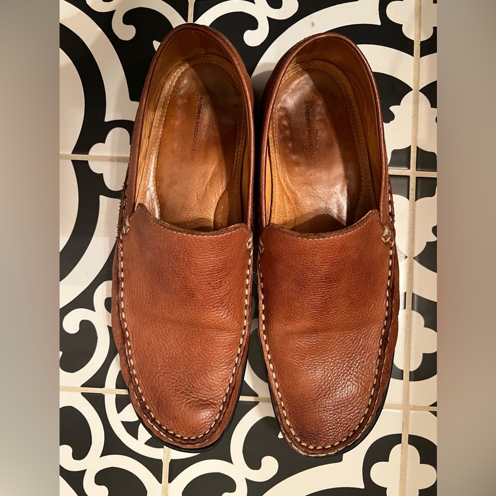 Sandro Moscoloni Mens loafers. Tan brown color, good condition. Size 12.
